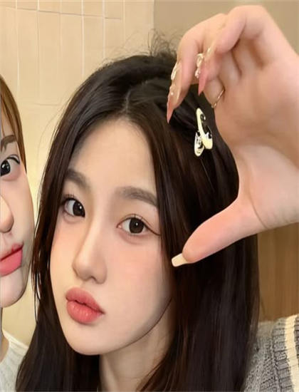 未删减版：主流的《你是我掌心的刺》年龄分级指南：适龄观众与内容警示